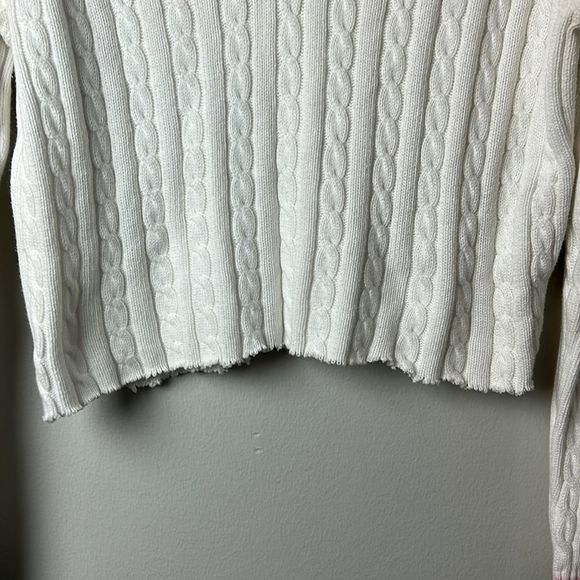 Lilly Pulitzer V Neck Cableknit Sweater Cropped, Size Large - Picture 4 of 5